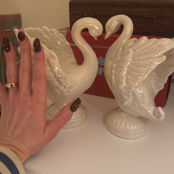 Vintage twin swan nick nack - Picture 4 of 4